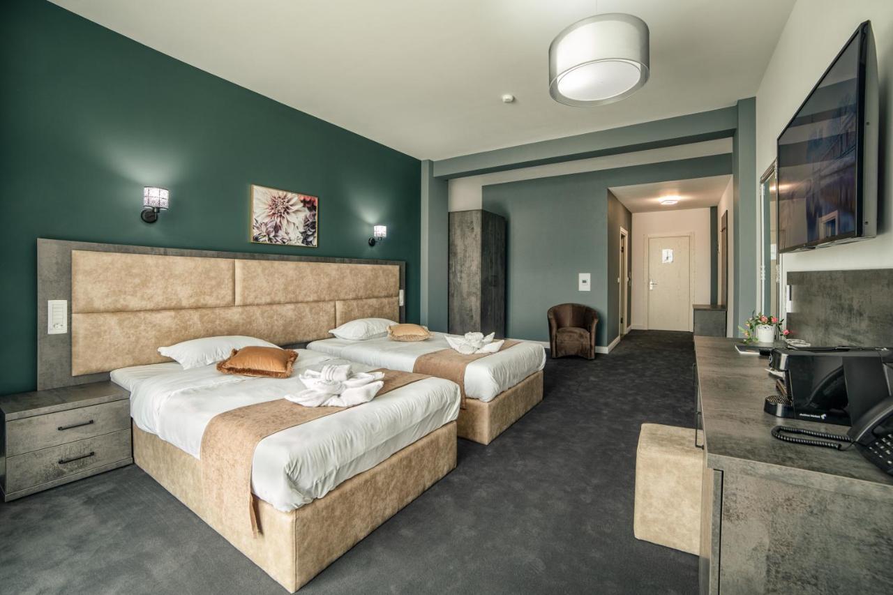 Hotel Nordic Twins & Wellness Rădăuţi Eksteriør billede